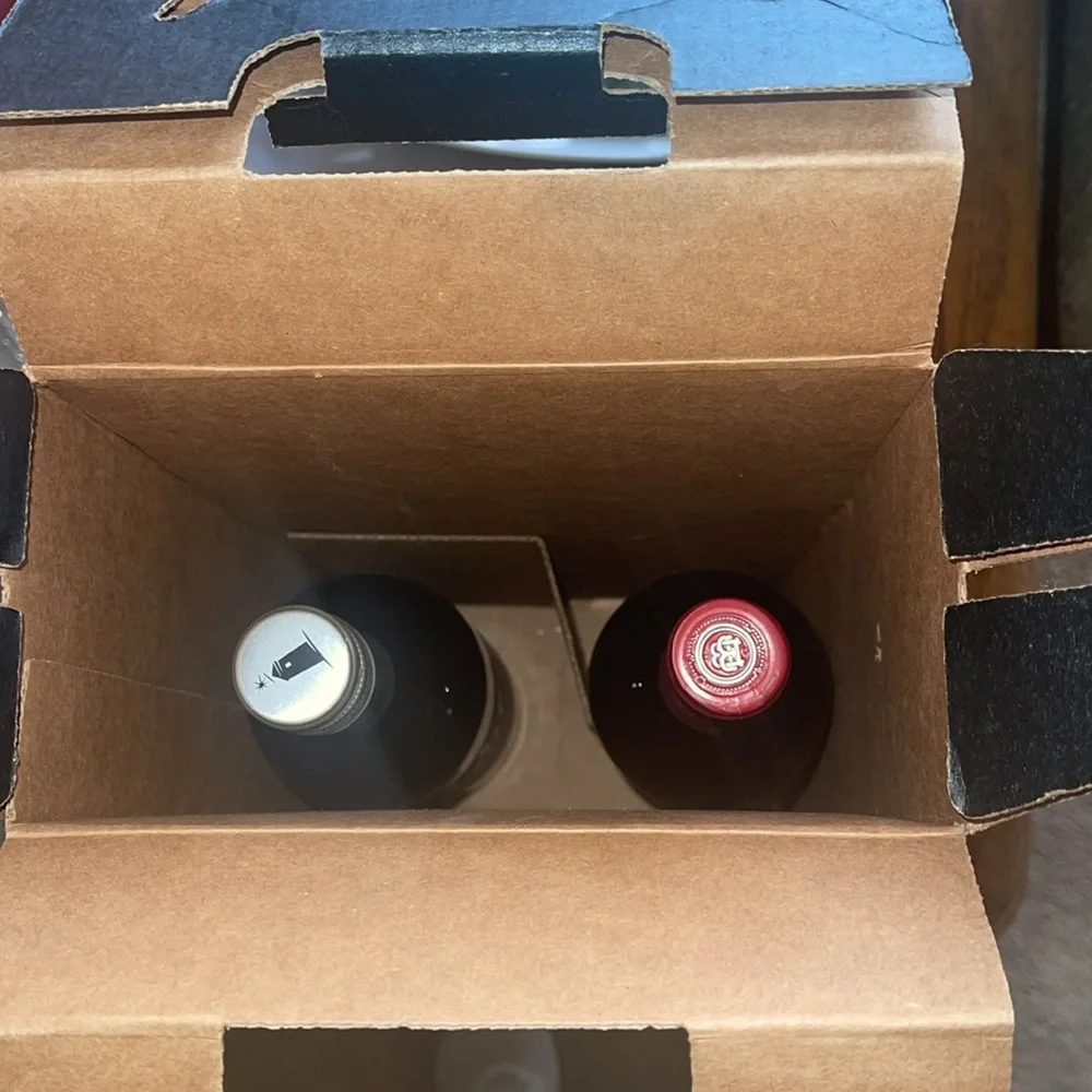 Wine carriers, cardboard & collapsible… contains five boxes, 5 protectors